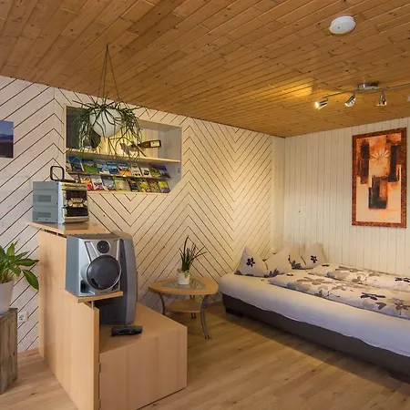 Lerch Apartment *